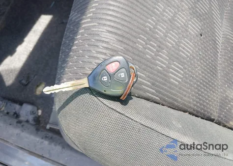 2011 Scion Tc z USA, uszkodzony, nr VIN JTKJF5C75B3011644